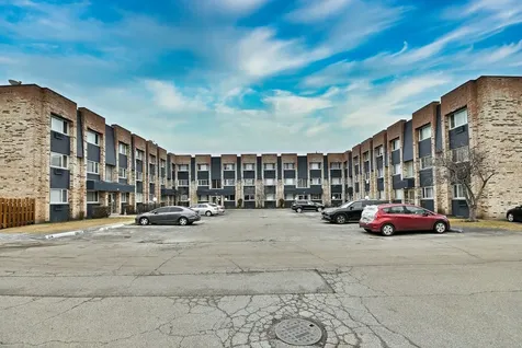 8637 1/2 West Foster Avenue Chicago IL 60656