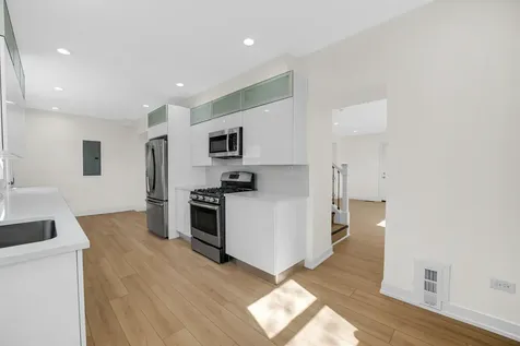 8758 South Wabash Avenue Chicago IL 60619