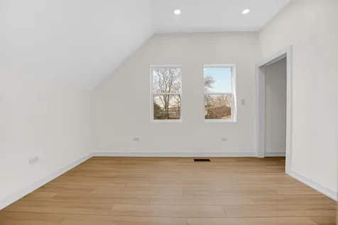 8758 South Wabash Avenue Chicago IL 60619