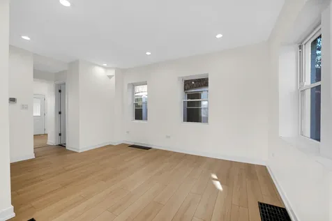 8758 South Wabash Avenue Chicago IL 60619