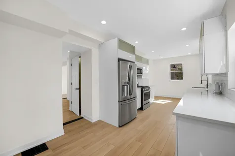 8758 South Wabash Avenue Chicago IL 60619