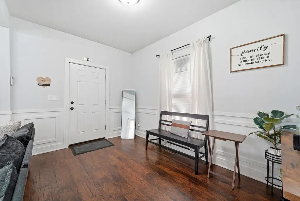 945 North Lawler Avenue Chicago IL 60651