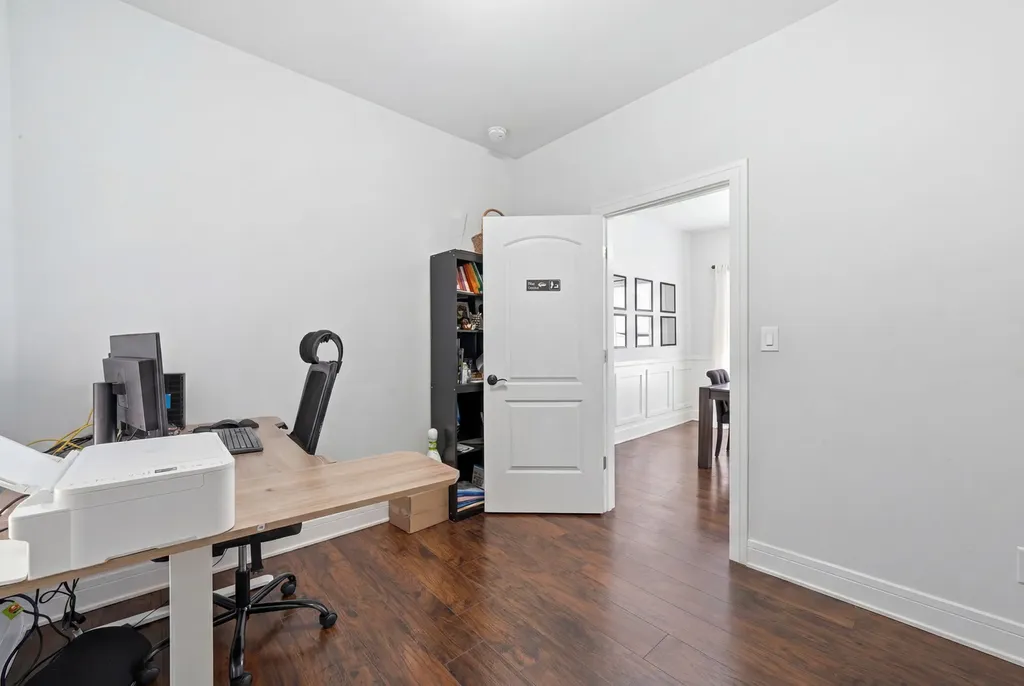 945 North Lawler Avenue Chicago IL 60651