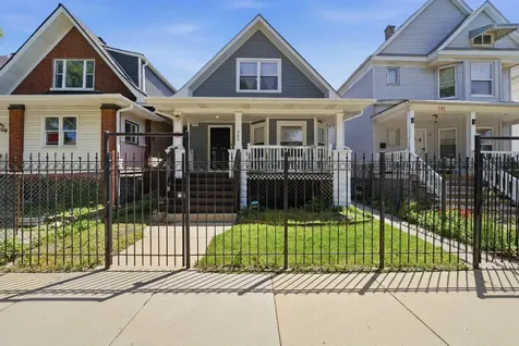 945 North Lawler Avenue Chicago IL 60651