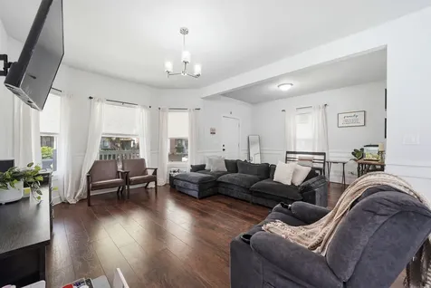 945 North Lawler Avenue Chicago IL 60651