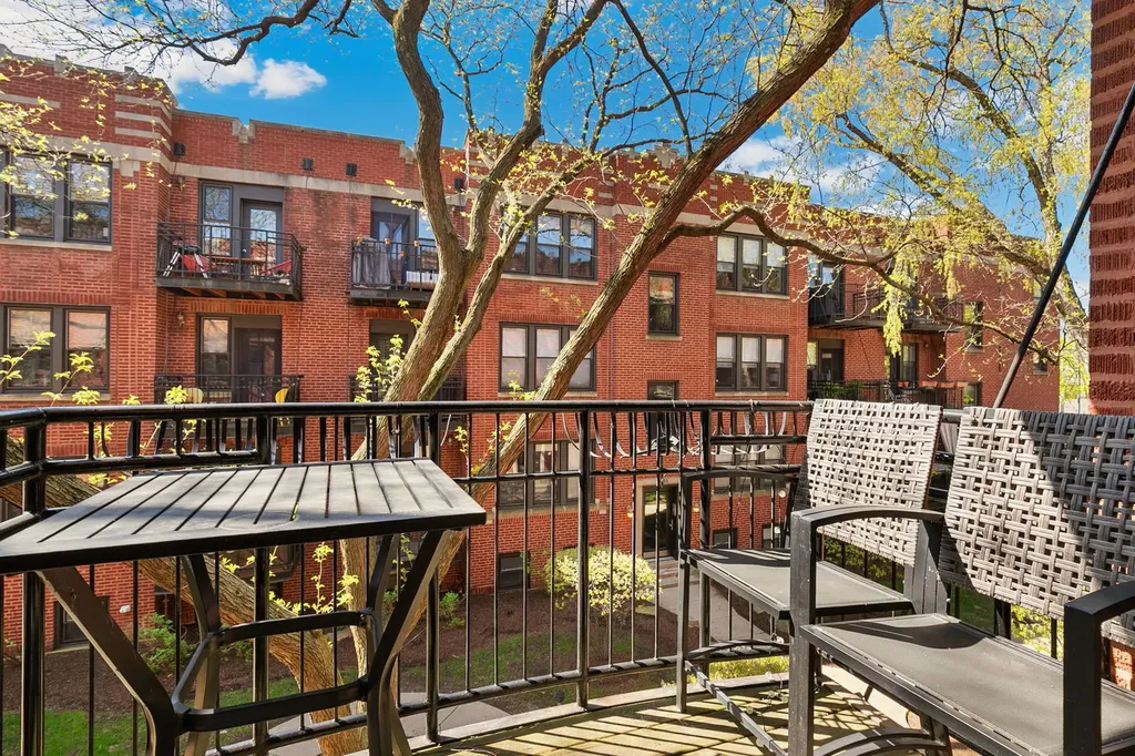 5921 North Paulina Street Chicago IL 60660