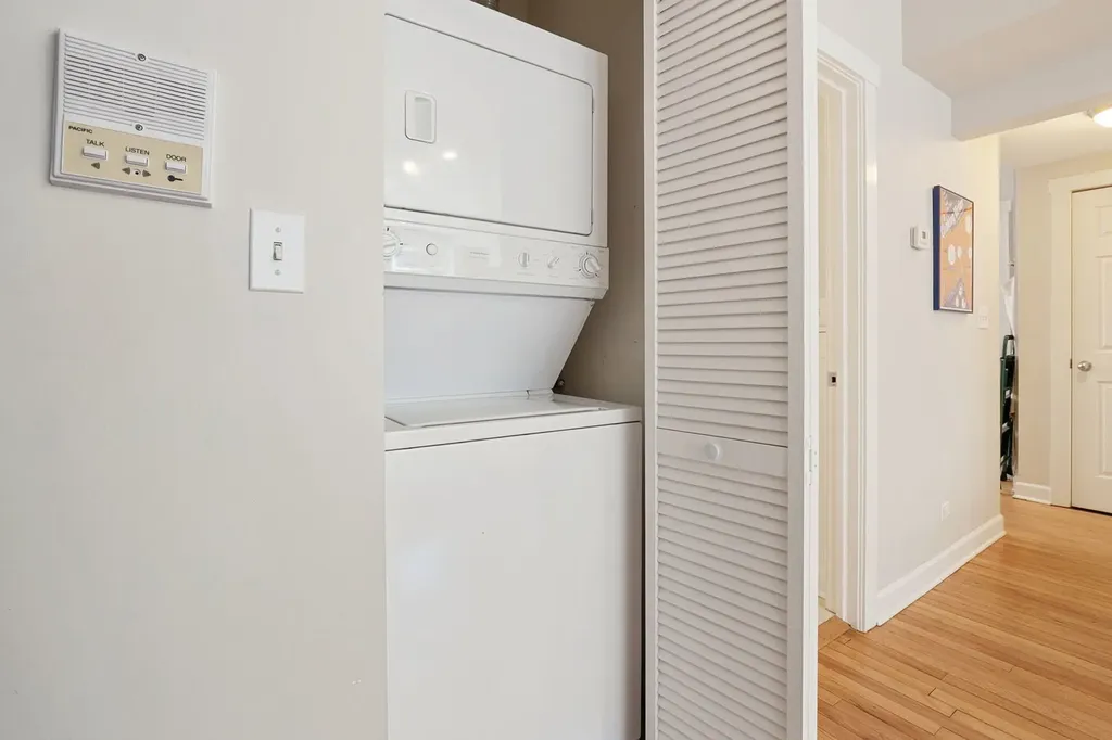 5921 North Paulina Street Chicago IL 60660