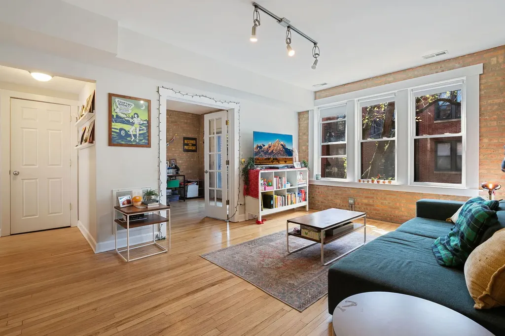 5921 North Paulina Street Chicago IL 60660