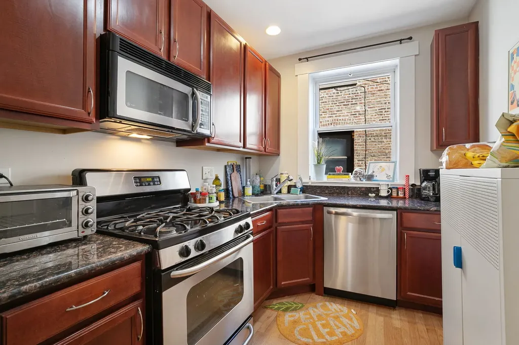 5921 North Paulina Street Chicago IL 60660