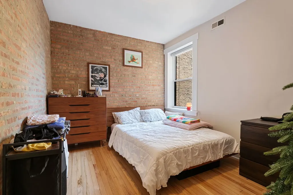 5921 North Paulina Street Chicago IL 60660