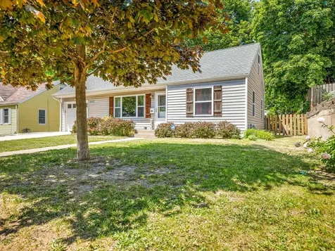 2520 19TH Avenue Rockford IL 61108