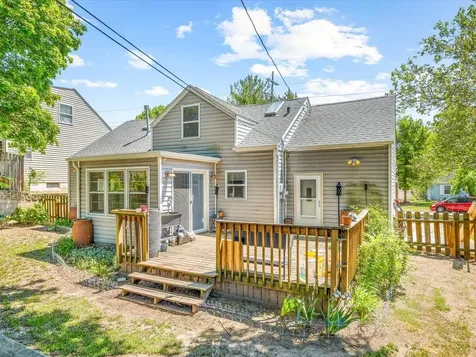 2520 19TH Avenue Rockford IL 61108
