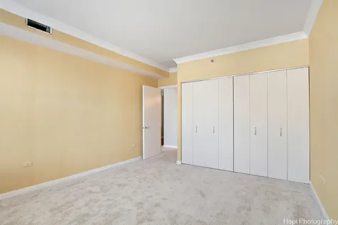 77 South Evergreen Avenue Arlington Heights IL 60005