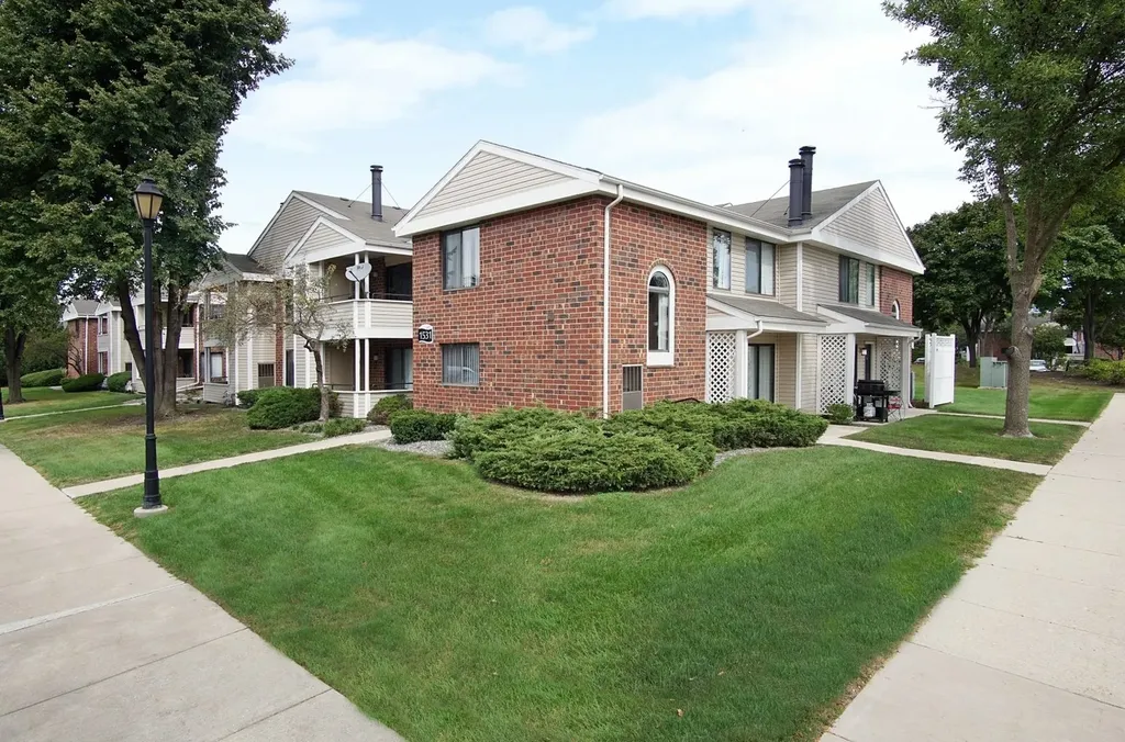 1903 Brookdale Drive Naperville IL 60563