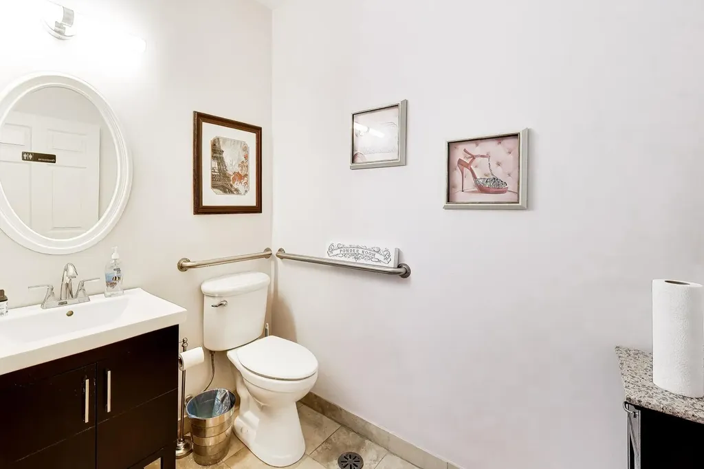 1345 North Ashland Avenue Chicago IL 60622