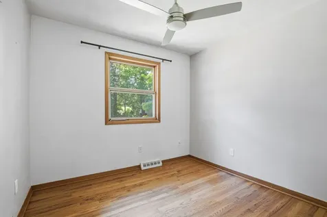 226 33RD Avenue Moline IL 51265