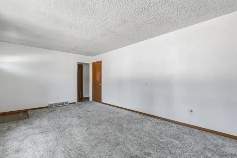 226 33RD Avenue Moline IL 51265