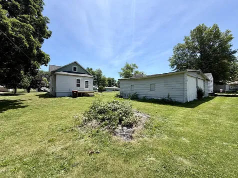 38 Maple Street Saunemin IL 61769