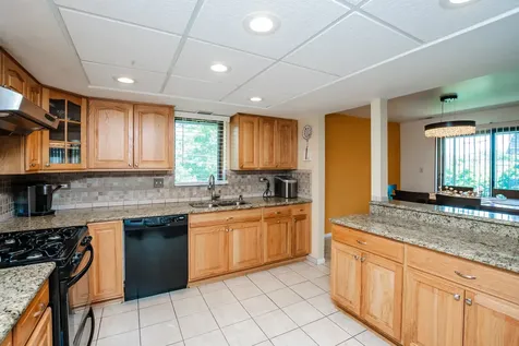 4041 West 97th Street Oak Lawn IL 60453