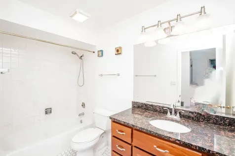 4041 West 97th Street Oak Lawn IL 60453
