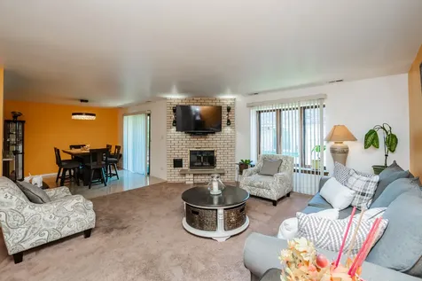 4041 West 97th Street Oak Lawn IL 60453