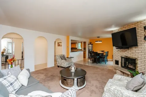 4041 West 97th Street Oak Lawn IL 60453
