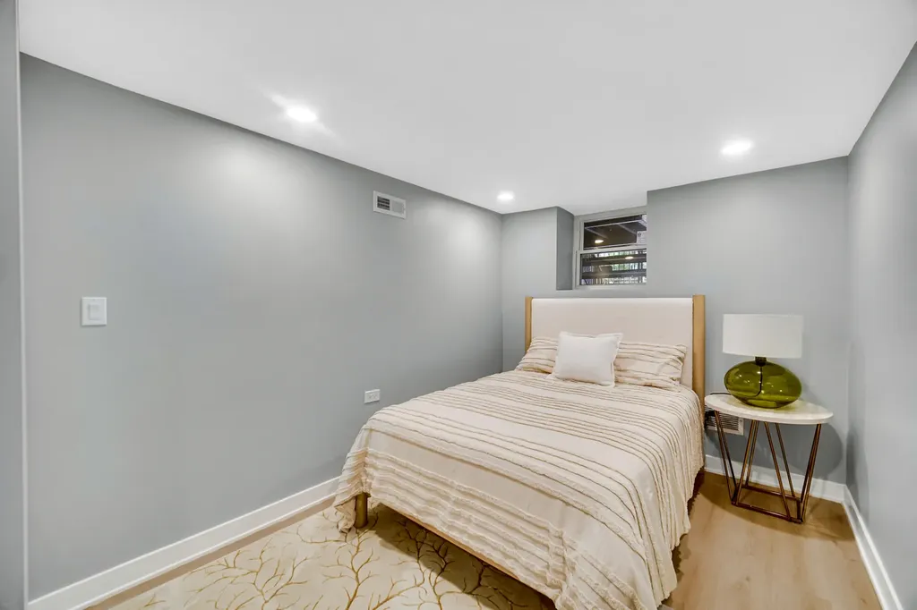 1952 North Bissell Street Chicago IL 60614