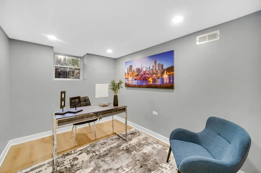 1952 North Bissell Street Chicago IL 60614