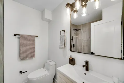1952 North Bissell Street Chicago IL 60614