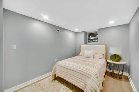 1952 North Bissell Street Chicago IL 60614
