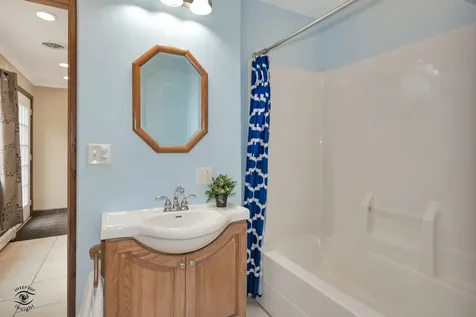 5559 East Boy Scout Road St. Anne IL 60964