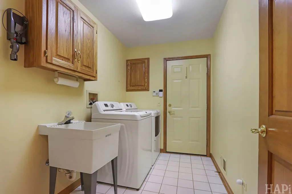 24804 West Nicklaus Way Antioch IL 60002