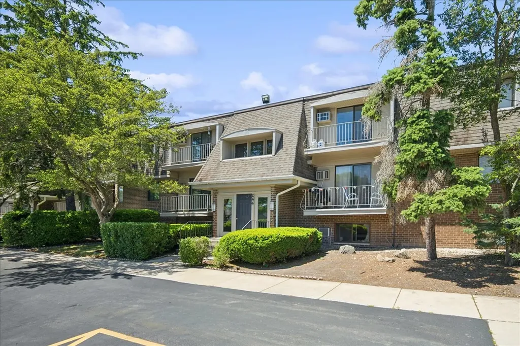 244 East Bailey Road Naperville IL 60565