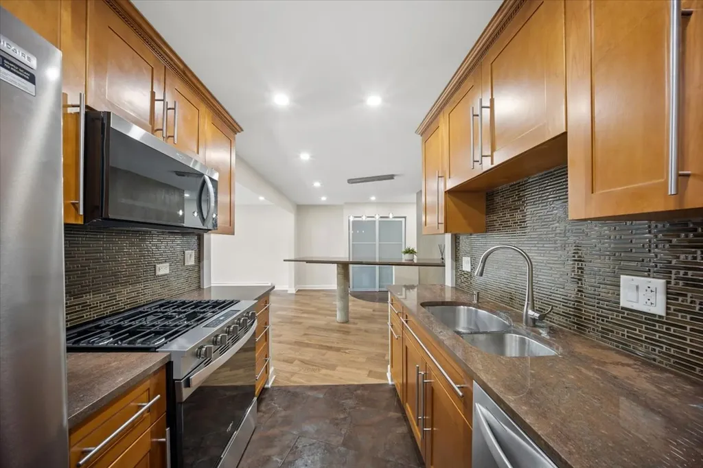 244 East Bailey Road Naperville IL 60565
