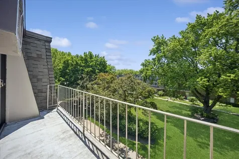 244 East Bailey Road Naperville IL 60565