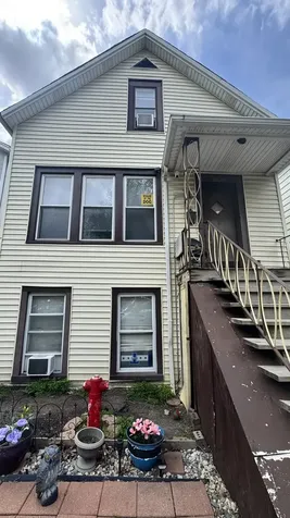 1638 North Campbell Avenue Chicago IL 60647