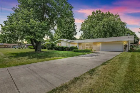 106 West Willow Street Fairbury IL 61739