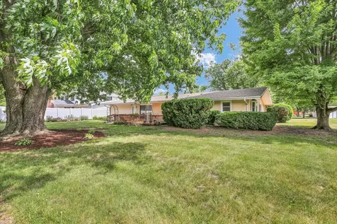 106 West Willow Street Fairbury IL 61739
