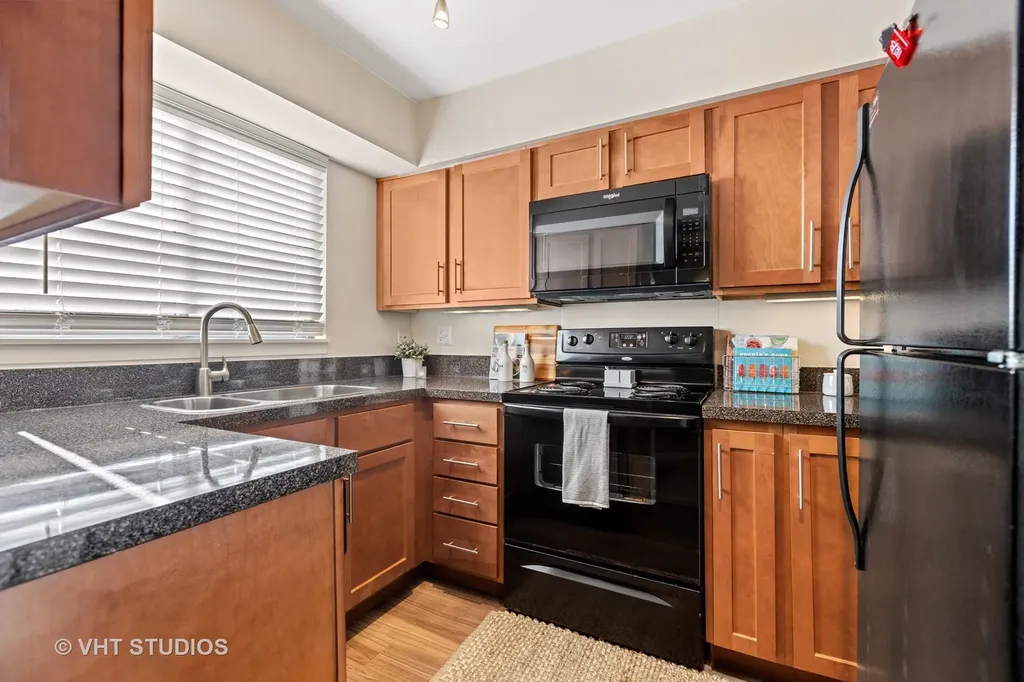 1627 Westminster Drive Naperville IL 60563