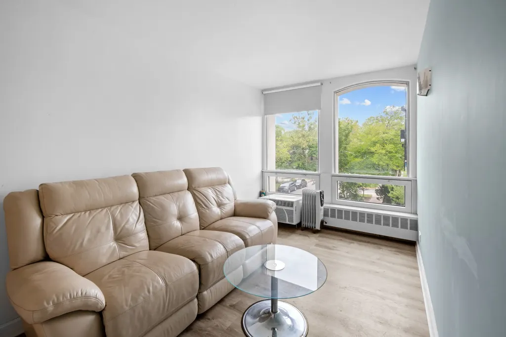 1451 East 55th Street Chicago IL 60615