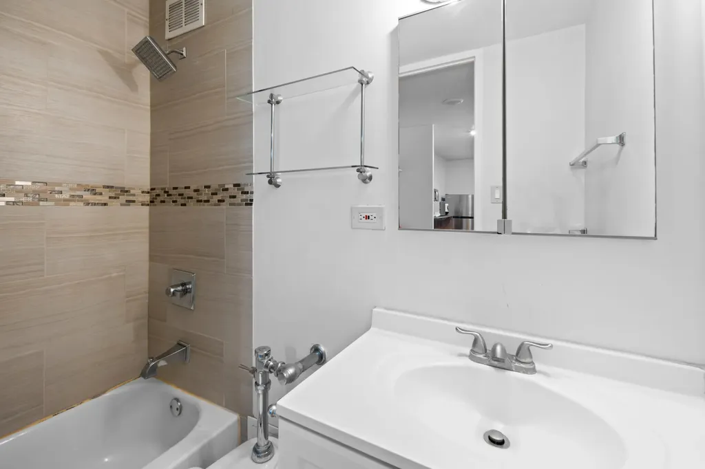 1451 East 55th Street Chicago IL 60615