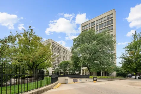 1451 East 55th Street Chicago IL 60615
