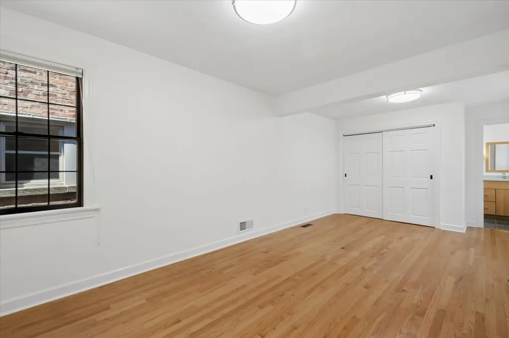 5723 North Saint Louis Avenue Chicago IL 60659