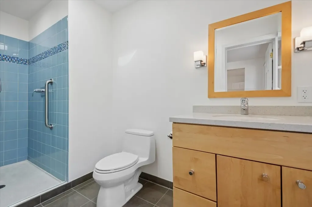 5723 North Saint Louis Avenue Chicago IL 60659