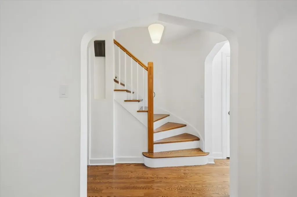 5723 North Saint Louis Avenue Chicago IL 60659