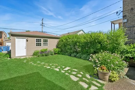 5723 North Saint Louis Avenue Chicago IL 60659
