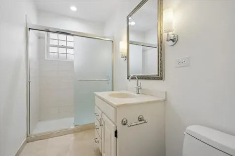 5723 North Saint Louis Avenue Chicago IL 60659