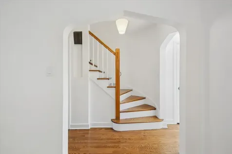 5723 North Saint Louis Avenue Chicago IL 60659