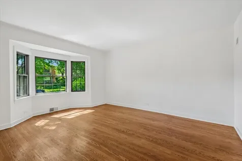 5723 North Saint Louis Avenue Chicago IL 60659