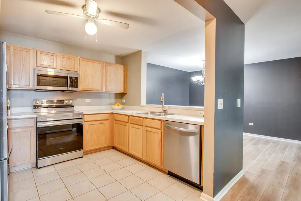 1600 Mcclure Road Aurora IL 60505